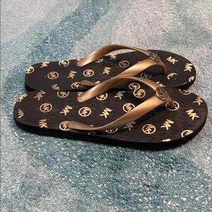 Michael Kors Flip Flops, sz 10